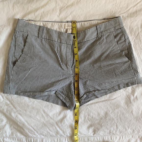 J. Crew Chino size 4, in seersucker black and white. - Picture 2 of 5